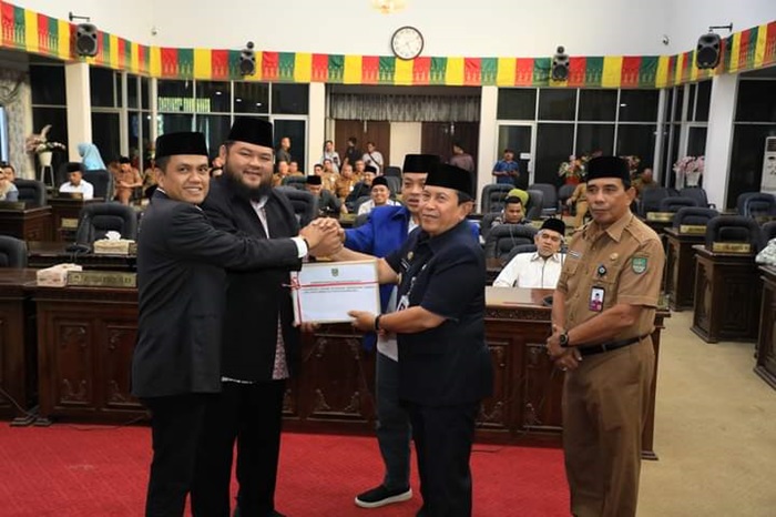 Melalui Rapat Paripurna, DPRD Rohul Terima LKPJ Bupati Tahun 2023 